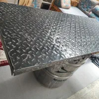 پیشخوان. یا میز کار.