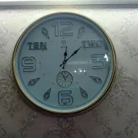 ساعت دیواری