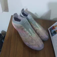 استوک f50 سایز ۴۰ یا ۴۲ هست