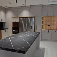 کابینت نئوکلاسیک با صفحه کورین
