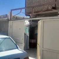 حیاط ویلایی ماشین رو