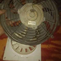 یک عدد فن خنک کننده رادیات