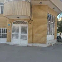 وبلایی-دو-بر-دوطبقه-وتجاری-بازسازی-شده-بسیار-تمیز