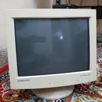 کامپیوتر  با کلیه لوازم جانبی