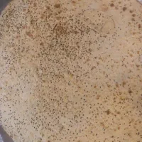 نان خانگی با آرد کامل.