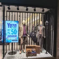 اجاره مغازه90متری-خیابان مخابرات-ویترین خور