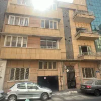 ۳۰۰ متر زمین جواز دار