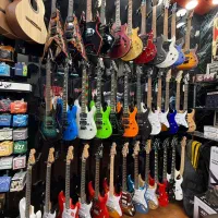 گیتار fonix|گیتار، بیس، امپلیفایر|اصفهان, ملک‌شهر|دیوار