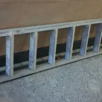 فروش نردبان آهنی( عکس تزئینی )