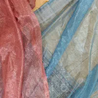 دوتا پرده آبی روشن وصورتی اکلیل دار