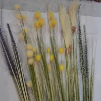 گل های مصنوعی زیبا و کلاسیک برای زیبای منزل شما