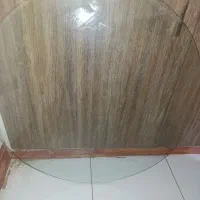 یک عدد شیشه میز
