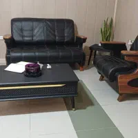 منشی کار بلد و متعهد