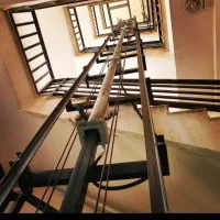 نصب وتعمیرات بالابرهای ساختمانی نفررو کاراگاهی