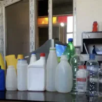 اپراتور نیروی کار دستگاه پلاستیک بادی