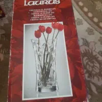 گلدان لاروس