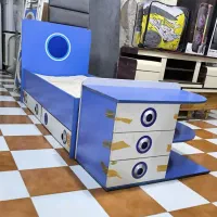 تخت خواب یک نفره بسیار تمیز باکس دار
