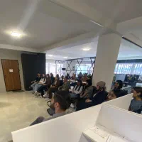 استخدام فوری آقا خانم در مجموعه‌ زبان انگلیسی