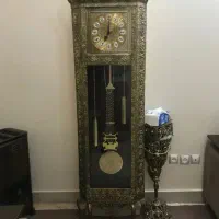 ساعت برنجی ایستاده