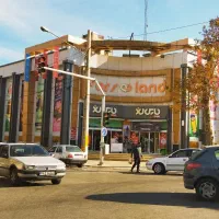 استخدام فروشگاه بزرگ پارس لند