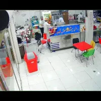 به یه صندوقدار خانم نیازمندیم