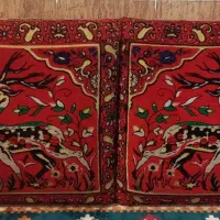 پشتی درحد نو. یک جفت.  تو کمد بوده.