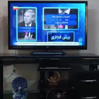 تلویزیون ال‌جی 42 اینچ درحد آکبند و میز