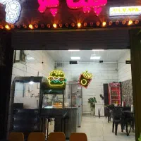 ساندویچ زن نیمه وقت