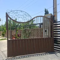 در باغی یا غیره