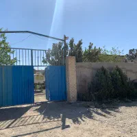 سالن ۱۰۰ متری تمیز