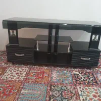 میز تلوزیون کاملاً سالم در حدنو بدون زدگی