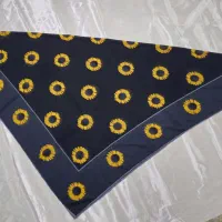 تعدادی شال و روسری