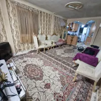 هم خانه میپذیرم در شمشیری