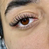 اکستنشن و کاشت مژه فقط 300