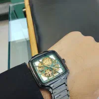 watch to watch|ساعت|کرج, اصفهانی‌ها|دیوار