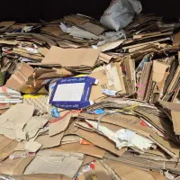 خرید کارتن ضایعات .کتاب و کاغذ باطله به قیمت مناسب