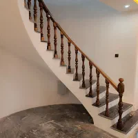 اجرای انواع نرده استیل، چوبی و آلومینیومی