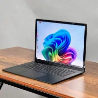 سرفیس لپتاپ Surface رم ۱۶ صفحه ۱۵ اینچ core i7