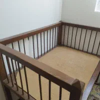 تخت کنارمادر