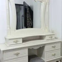 میز آرایشی|میز و صندلی غذاخوری|رشت, معلم|دیوار