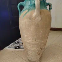 کوزه قدیمی بزرگ