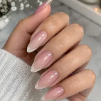آموزش تخصصی ناخن و مژه در آموزشگاه زیر نظر مربی