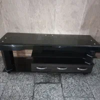 میز تلویزیون و باند ، معاوضه با نقره