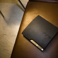 یک دستگاه ps3 اسلیم