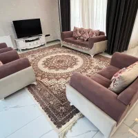 مبل ۷نفره کاملا سالم و تمیز*میز ناهار خوری