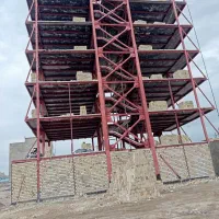 کارگر مصالح کشی و تخریب