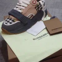 کفش برند بربری اصل با شناسنامه