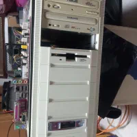 کیس کامپیوتر قدیمی