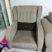 مبل 7نفره درحدنو 4عددمیزعسلی