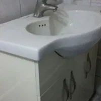روشویی کابینتی با شیر